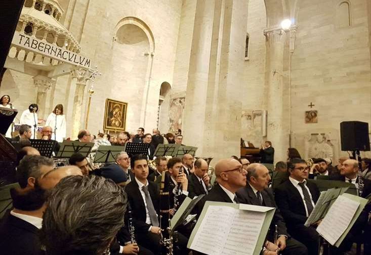 In Cattedrale è già Settimana santa con "Pino Minafra & La banda"