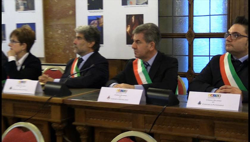 Il sindaco di Ruvo Pasquale Chieco all'incontro con il Ministro De Vincenti