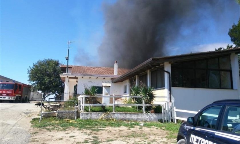 Incendio in una masseria sulla Murgia