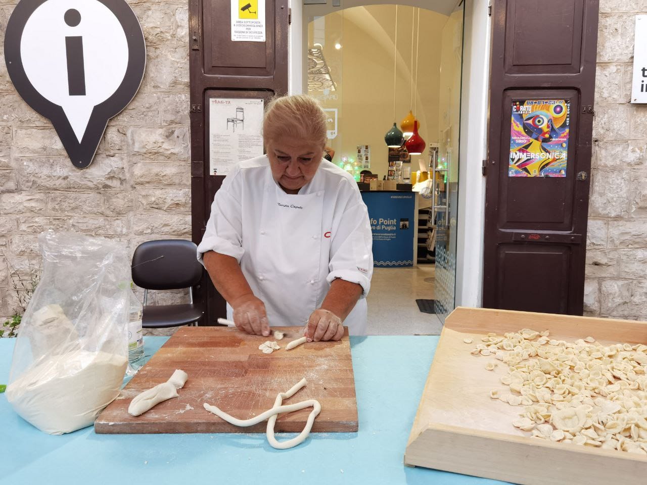 Successo per il laboratorio di Nunzia Caputo, la regina delle orecchiette