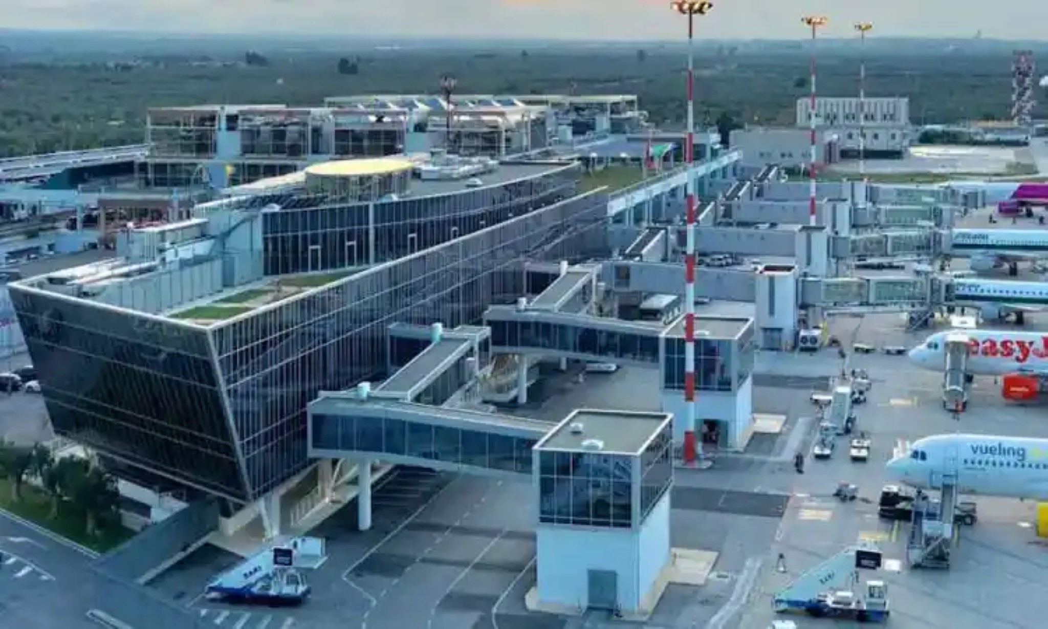 Muore per un malore barista che lavorava nell’Aeroporto di Bari