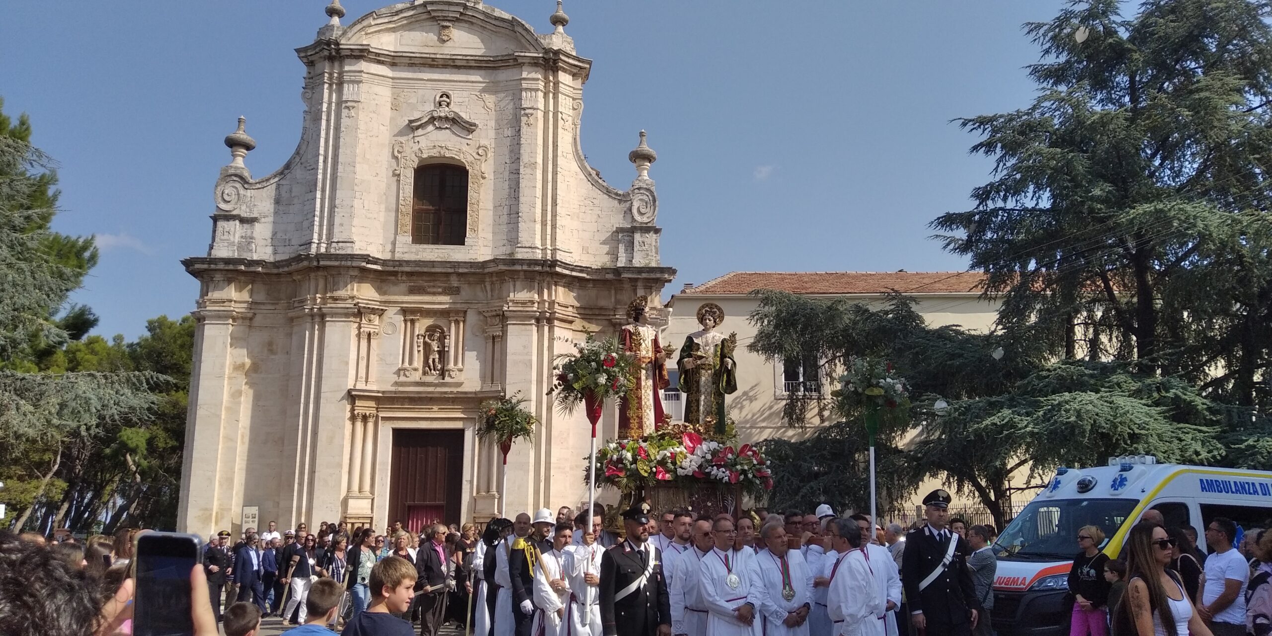 Santi Medici, la processione e il concerto finale. Il programma