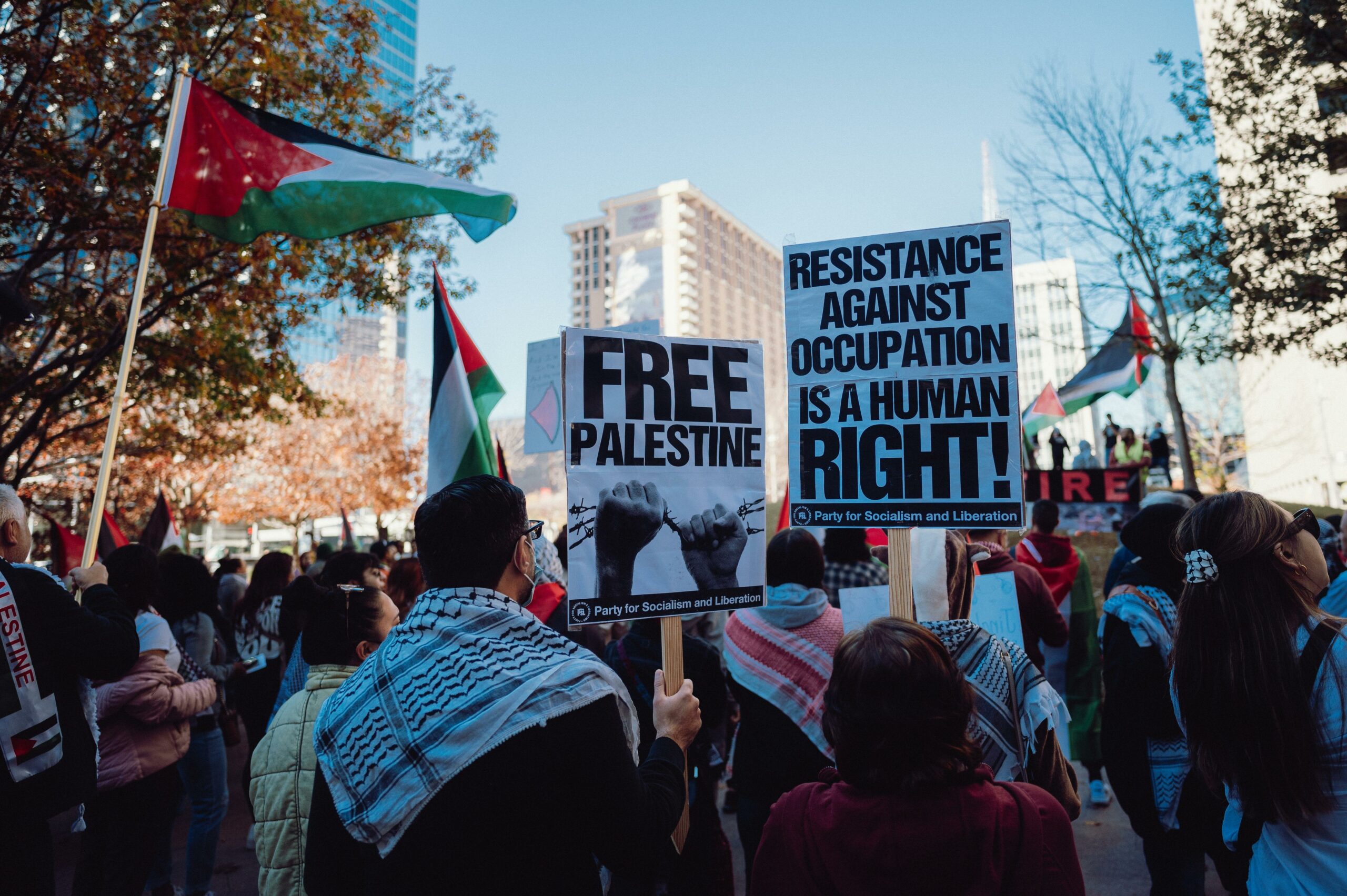 A Molfetta corteo per la Palestina e la pace. L’appello del vescovo Cornacchia