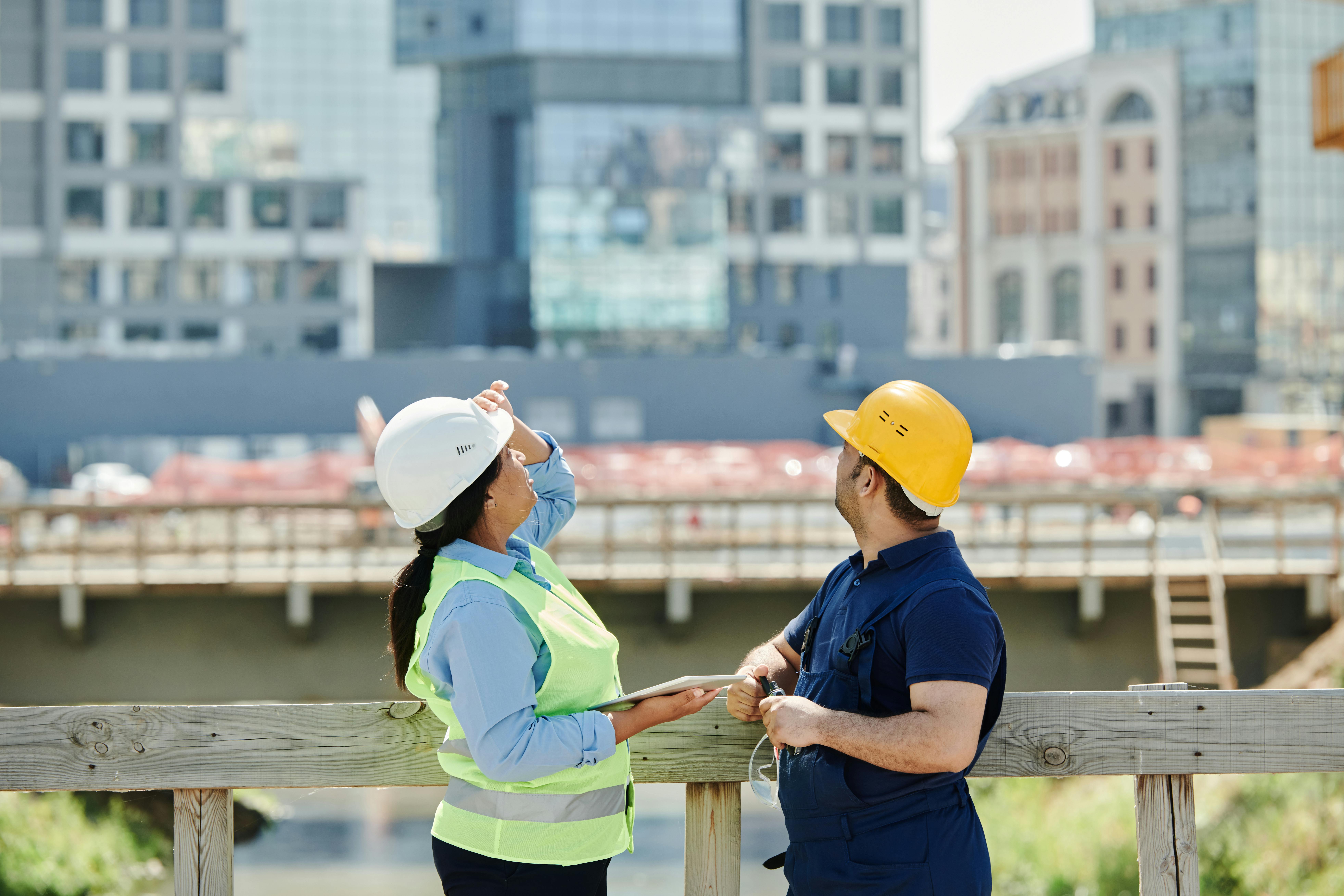 Emergenza caldo: ordinanza regionale vieta il lavoro al sole nei settori edile e florovivaistico
