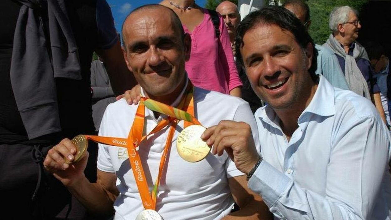 Luca Mazzone portabandiera dell’Italia alle paralimpiadi di Parigi. L’orgoglio di De Chirico