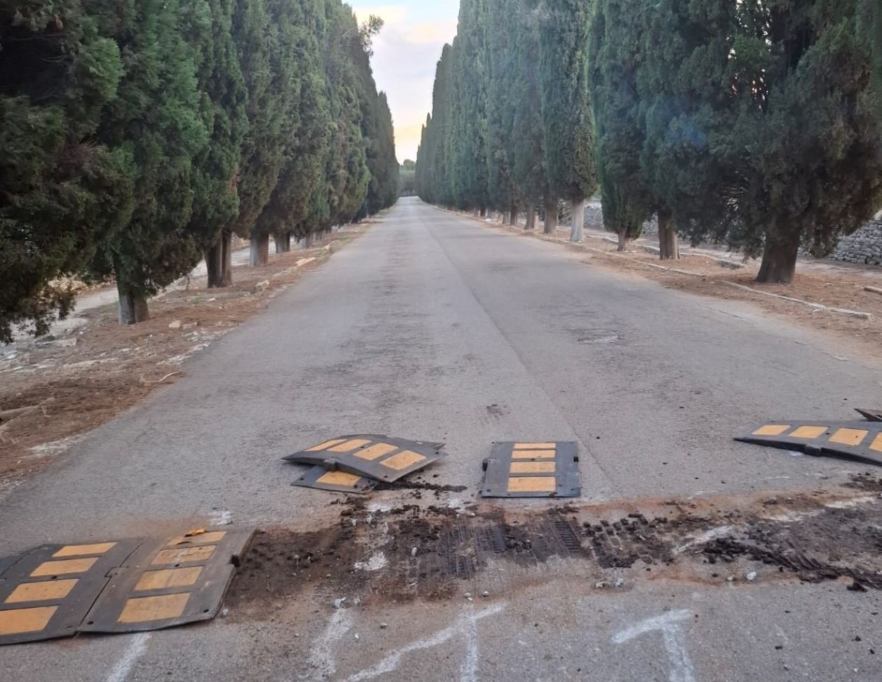 Divelti i rallentatori in viale Ugo Foscolo, Cantatore (Alleanza civica): «Vergognoso»