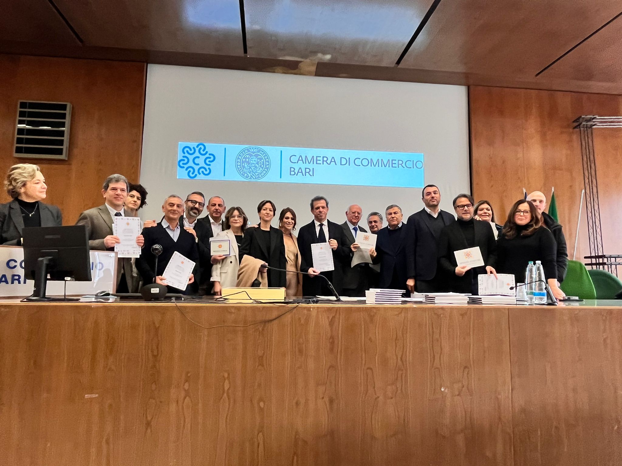 “Attività storiche e di tradizione della Puglia” 2024, consegnati attestati a imprese ruvesi