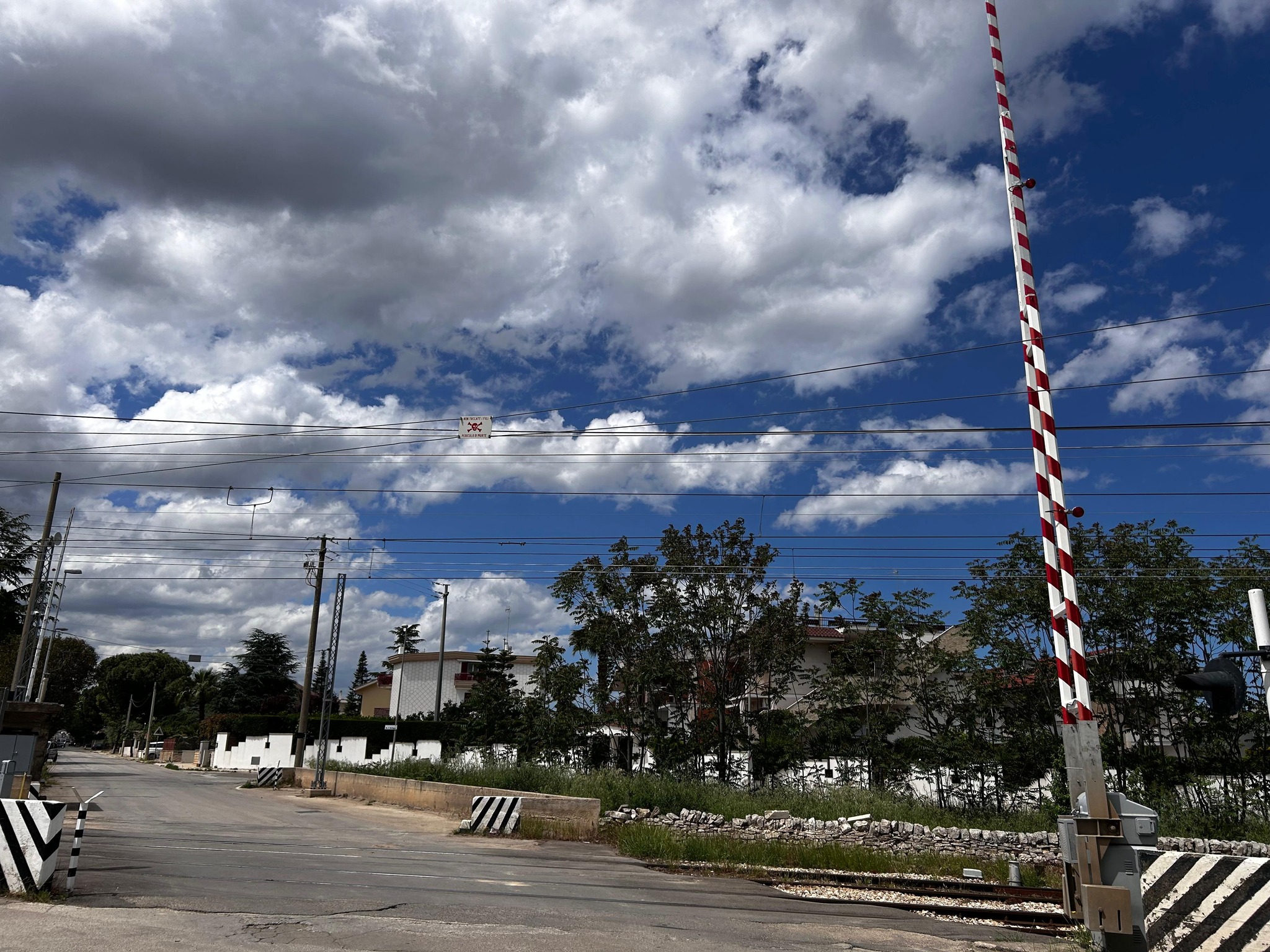 Addio al passaggio a livello di via Madonna delle Grazie: al suo posto due sottopassi
