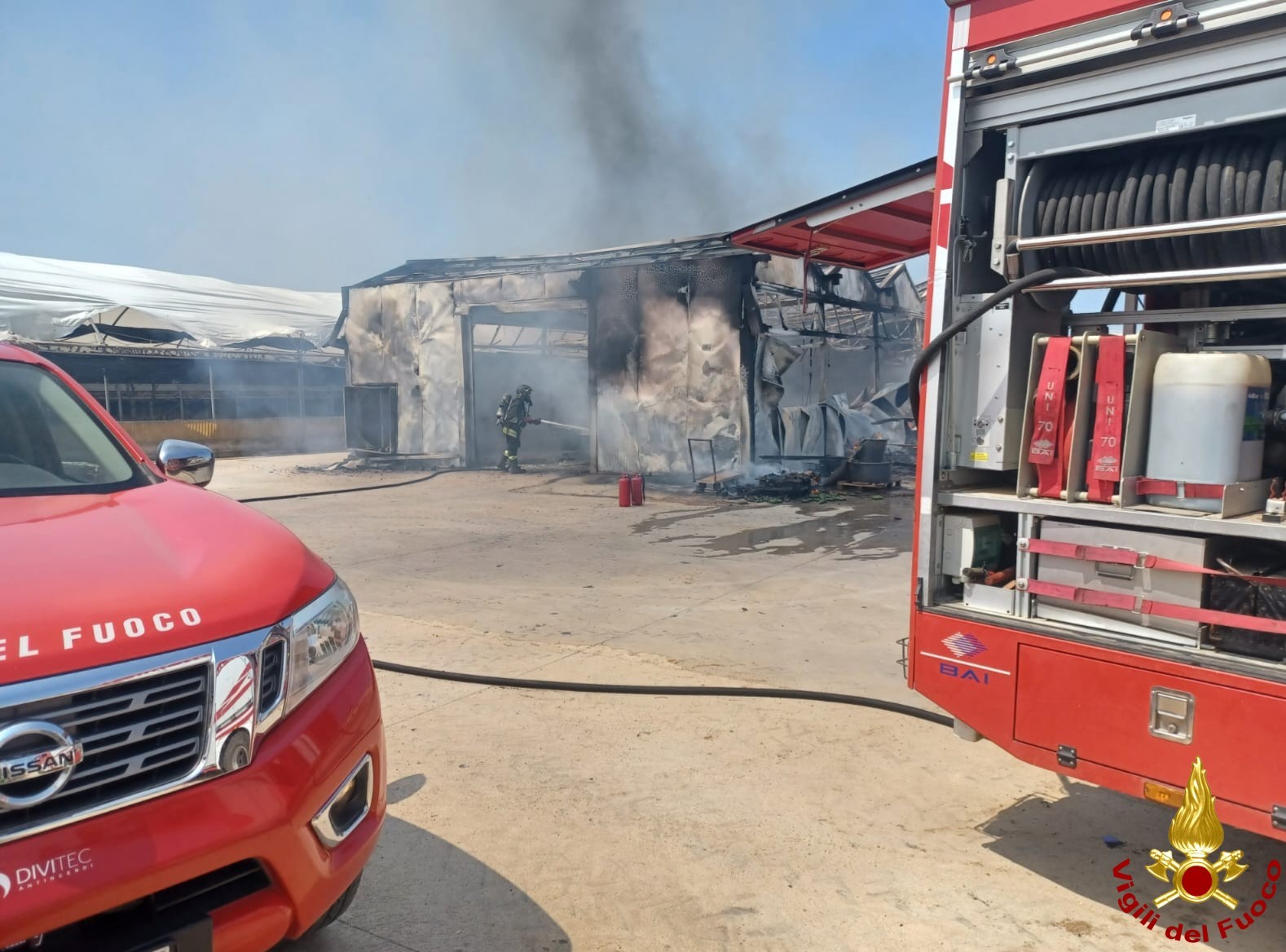 Incendio in un’azienda nell’agro di Ruvo di Puglia