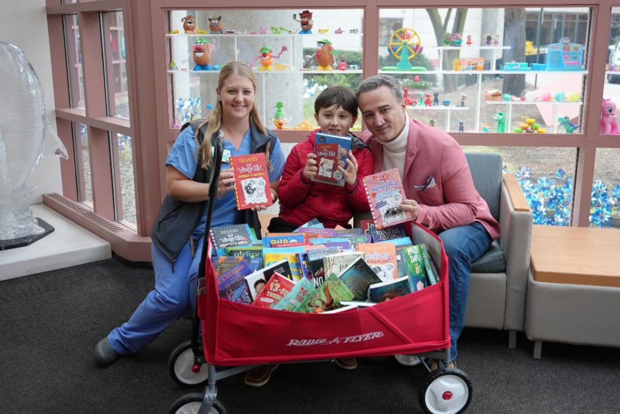 Pizze ai senzatetto e libri ai piccoli pazienti: il grande cuore di Sebastian Lamonarca