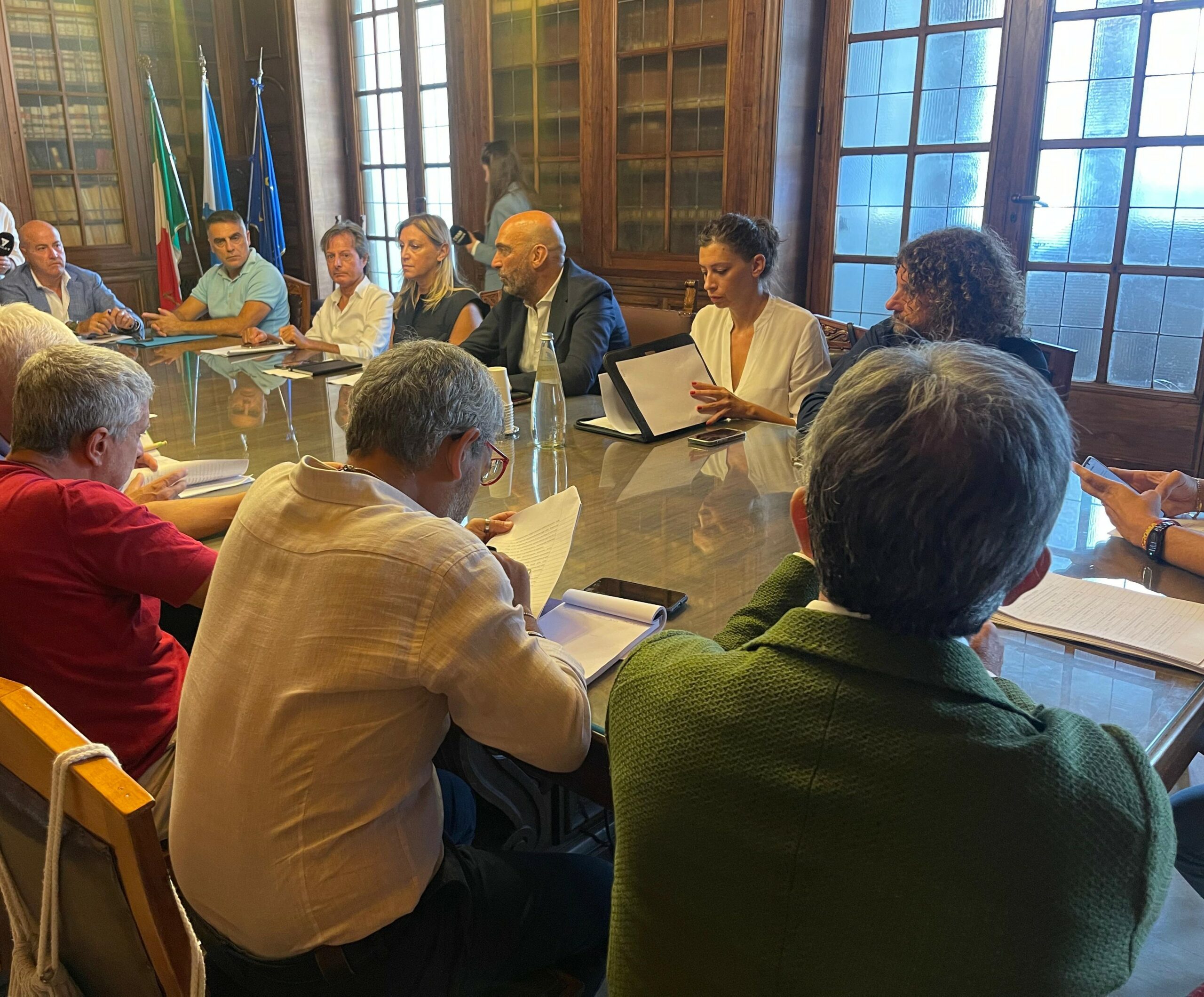 Rifiuti sulle strade, dal 2 settembre i primi interventi di rimozione