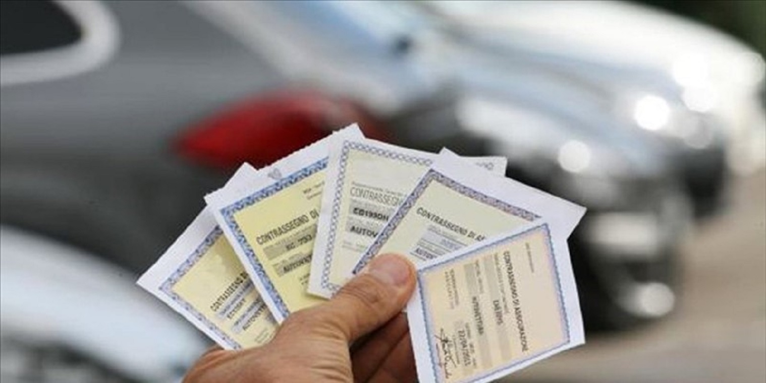 Documenti e atti falsificati, controlli nelle agenzie assicurative del Barese: dieci indagati