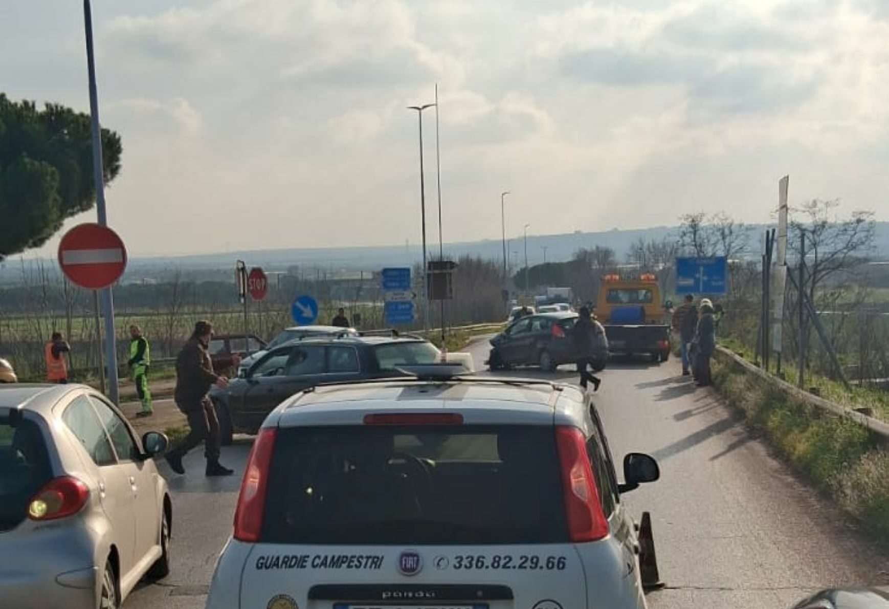 Incidente sul viadotto Magna Grecia, coinvolte tre vetture