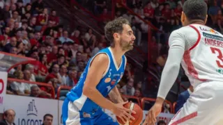 Ruvo domina gara 3 ma Anderson ribalta la gara tra polemiche e caos finale